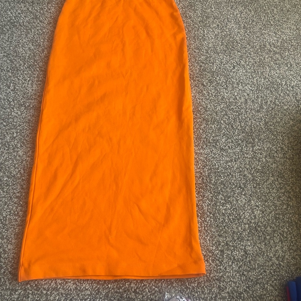 Women’s Zara midi skirts size small great stretch
